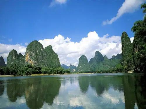 《桂林山水歌》优质课件.ppt