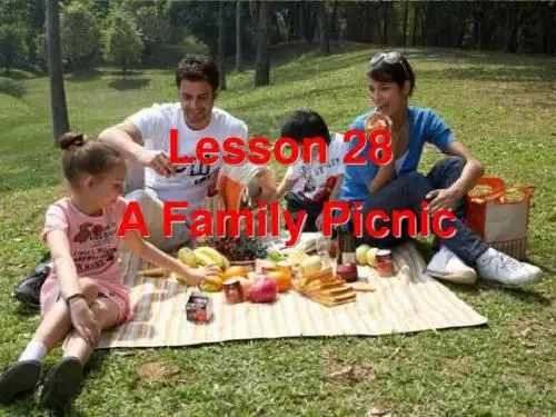 2019冀教版七年级英语上册  Unit 5 Lesson 28《A  Family Picnic》(共47张PPT)教育精品.ppt